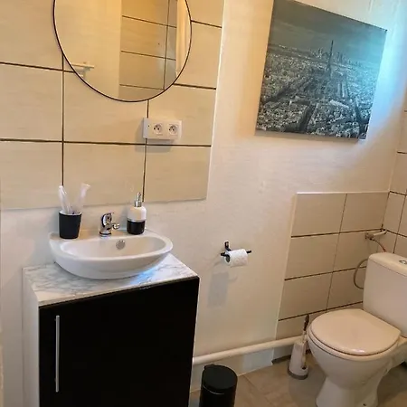 Le Noyer: Petit Cosy Proche De Mulhouse Apartment *